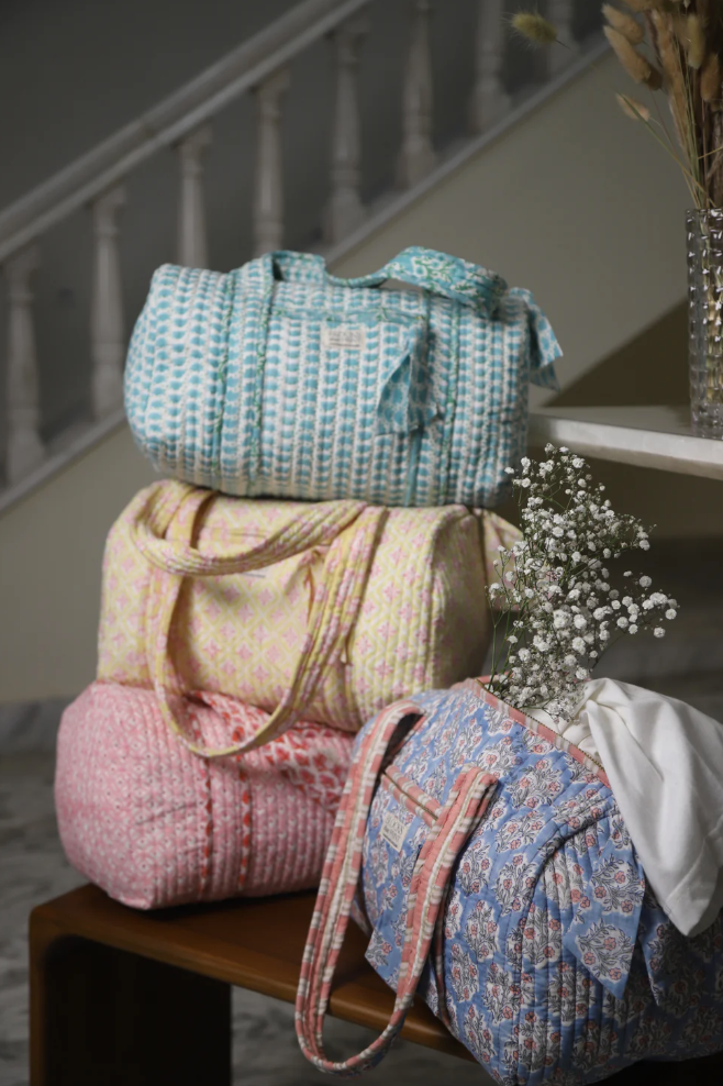 GEOMETRIC BLOCK PRINTED DUFFLE BAG