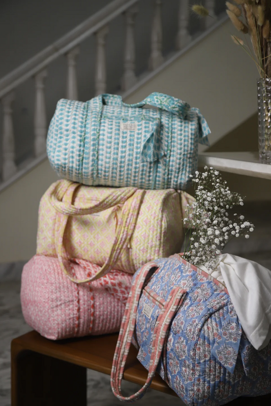 GEOMETRIC BLOCK PRINTED DUFFLE BAG